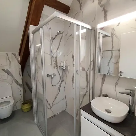 Apartment Zogbi Hospitality 3 *